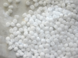 上海松亚化工 -- 聚氨酯专用耐磨母粒
